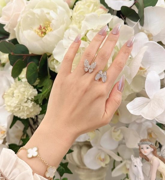 Van Cleef & Arpels VCA Mother of Pearl Diamond Butterfly Ring