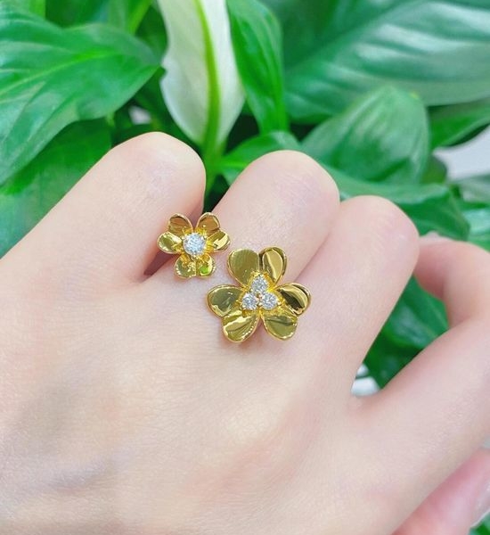 Van Cleef & Arpels VCA Clover Open Ring