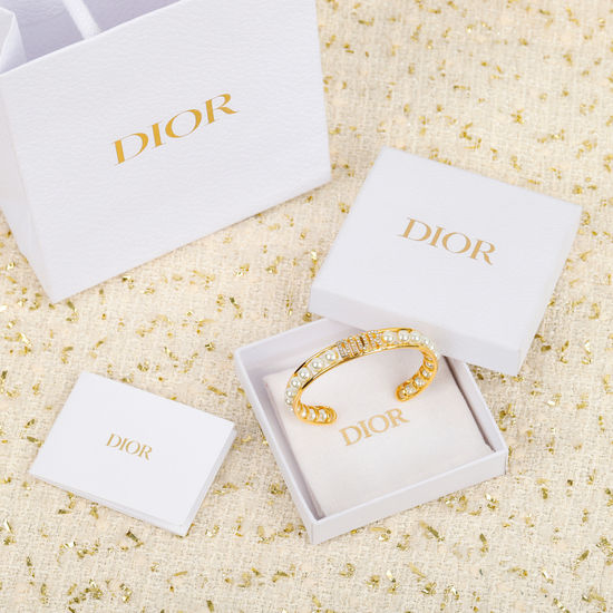Christian Dior CD Elegant Pearl Letter Bracelet
