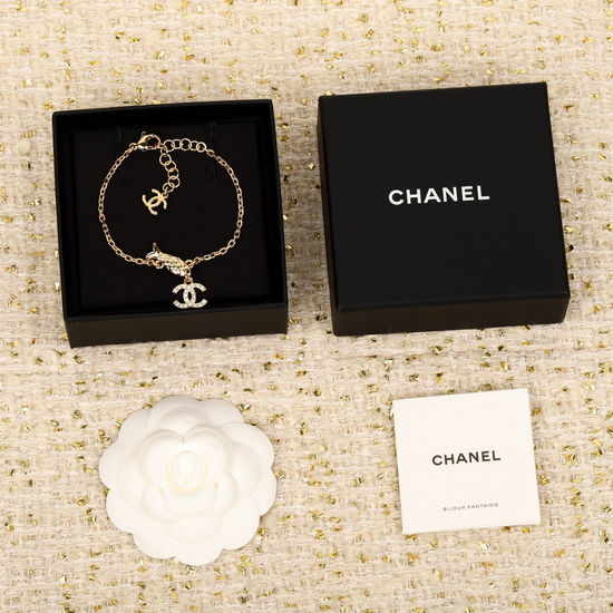 Chanel Fish Shape Elegant Fashion Bracelet