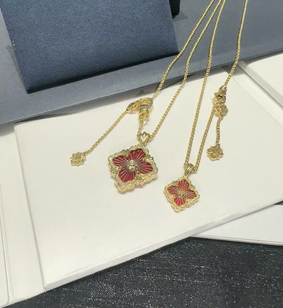 Van Cleef & Arpels VCA Enamel Small Single Flower Necklace