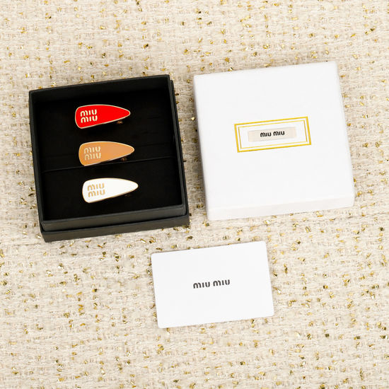 Miu Miu Enamel Letter Decorative Hair Clip Set