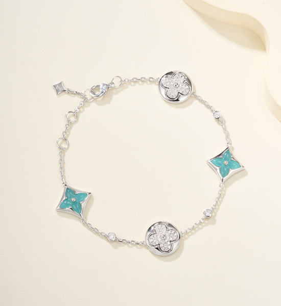 Van Cleef & Arpels VCA Exquisite Amazonite Four Leaf Clover Jewelry