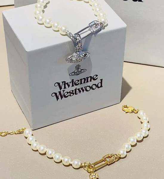 Vivienne Westhood Sparkling Rhinestone Decorative Bracelet