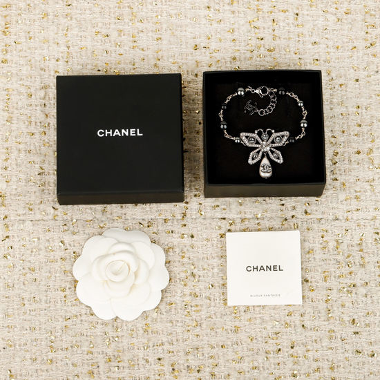 Chanel Hollow Butterfly Pearl Drop Bracelet