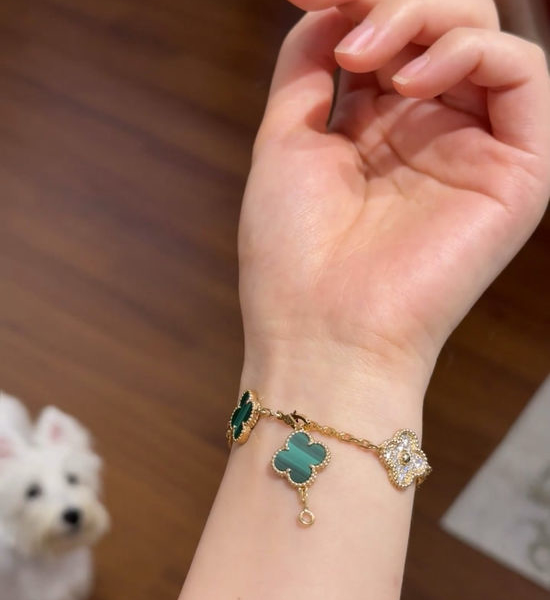 Van Cleef & Arpels VCA Malachite Diamond Clover Bracelet