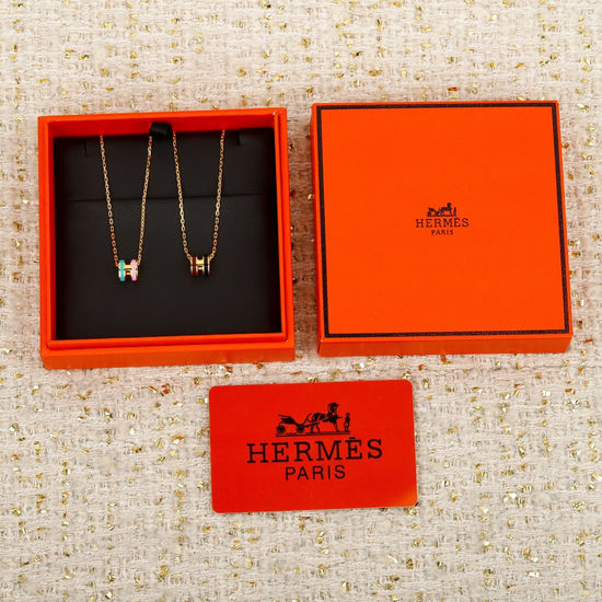 Hermes Exquisite Pendant Necklace Premium Quality