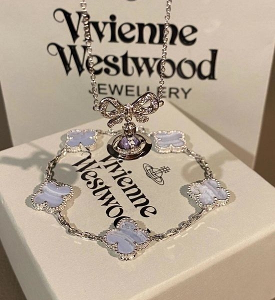 Vivienne Westhood Saturn Ring Crown Pendant Jewelry