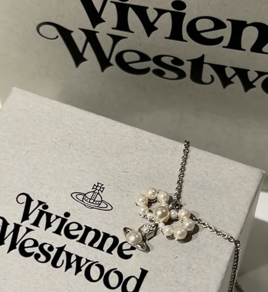 Vivienne Westhood Classic Crown Saturn Pendant Jewelry