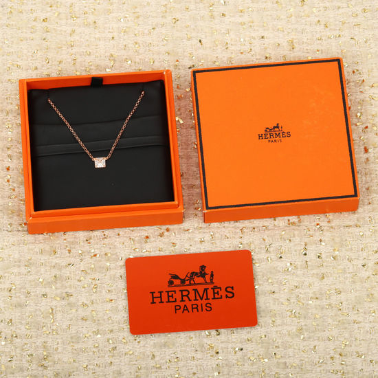 Hermes Diamond-studded Classic Versatile Pendant Necklace
