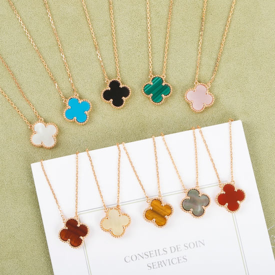 Van Cleef & Arpels VCA Exquisite Clover Natural Stone Necklace