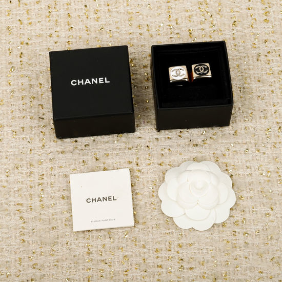 Chanel Two Tone Asymmetric Square Round Ring