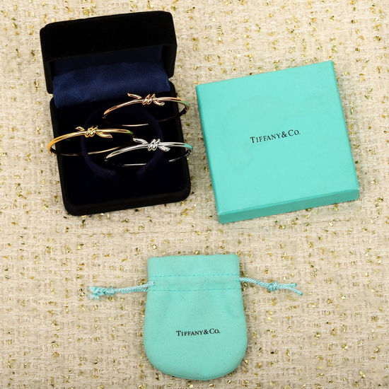 Tiffany & Co. Twisted No-diamond Knot Bangle