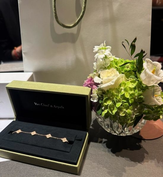 Van Cleef & Arpels VCA Delicate Gold Plated Bracelet