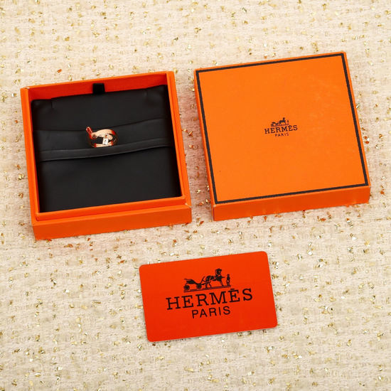 Hermes Classic Signature Design Stylish Ring