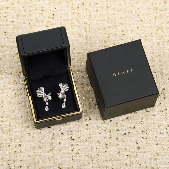 Graff Diamond Bow Shaped Jewelry Set