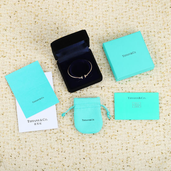 Tiffany & Co. Luxury Mother of Pearl Diamond Bracelet