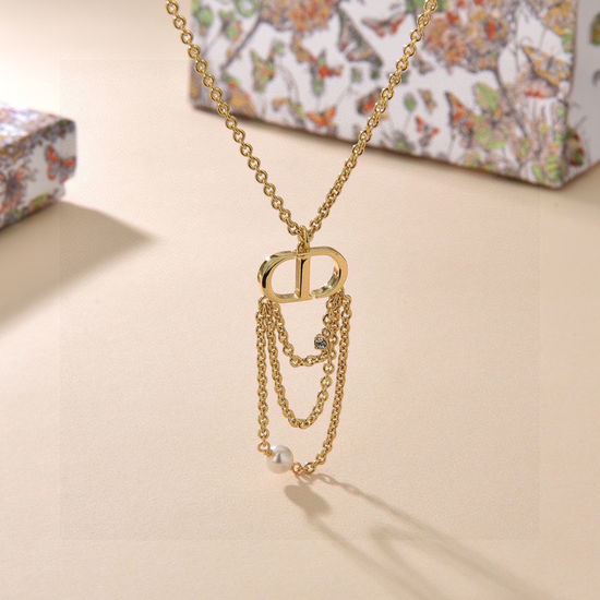 Christian Dior CD Fashionable Stylish Letter Pendant Necklace
