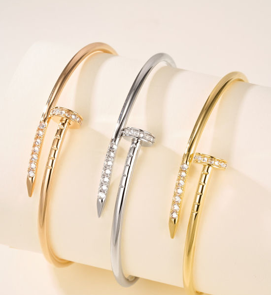 Van Cleef & Arpels VCA Slim Elastic Nail Design Bangle