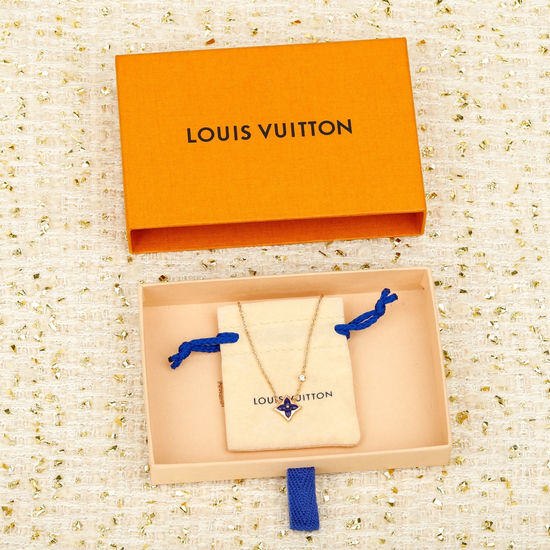 Louis Vuitton LV Carnelian Pendant Necklace Bracelet Set