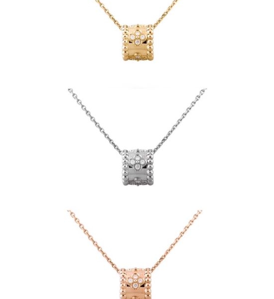 Van Cleef & Arpels VCA Exquisite Clover Pattern Necklace
