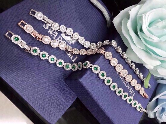 Swarovski Emerald Cat s Eye Crystal Adjustable Bracelet