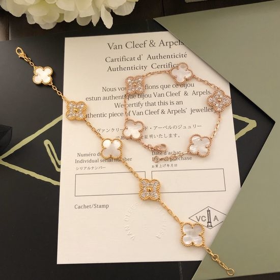 Van Cleef & Arpels VCA Clover Pattern Gemstone Bracelet