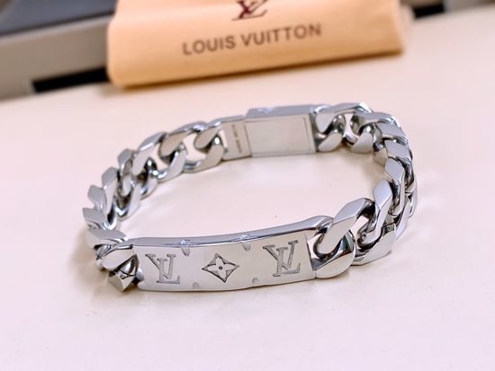 Louis Vuitton LV Engraved Pattern Cuban Chain Bracelet