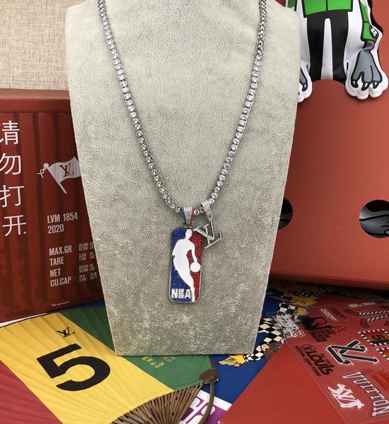 Louis Vuitton LV Sports Pattern Rhinestone Decorative Necklace