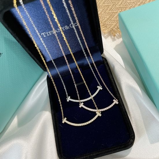 Tiffany & Co. Full Diamond Smiling Face Pendant Necklace