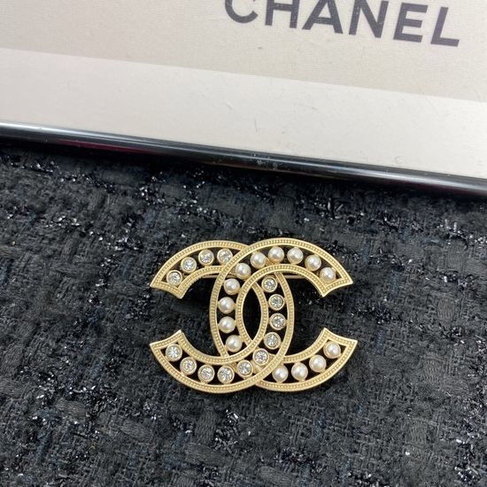 Chanel Delicate Floral Brooch Elegant Design