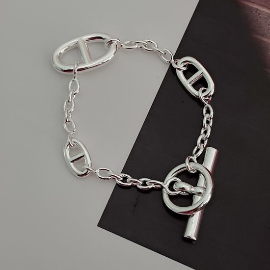 Chanel Pig Nose Stackable Chain Bracelet