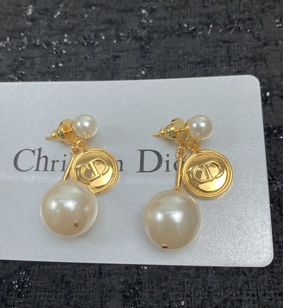 Christian Dior CD Exquisite High Quality Stud Earrings