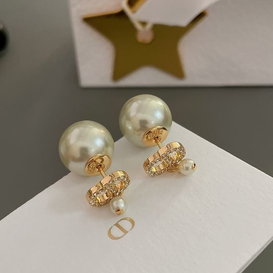 Christian Dior CD Classic Pearl Earrings Three Wear Styles