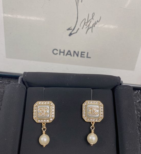 Chanel Exquisite Stud Earrings Premium Craftsmanship