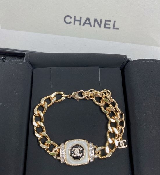 Chanel Exquisite Delicate Charm Bracelet