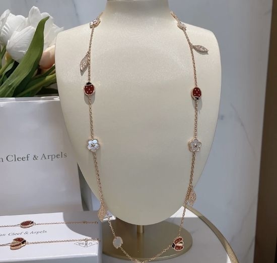 Van Cleef & Arpels VCA Carnelian Ladybug Necklace Delicate Jewelry