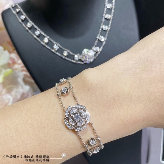 Chanel V-gold Double Layer Flower Bracelet