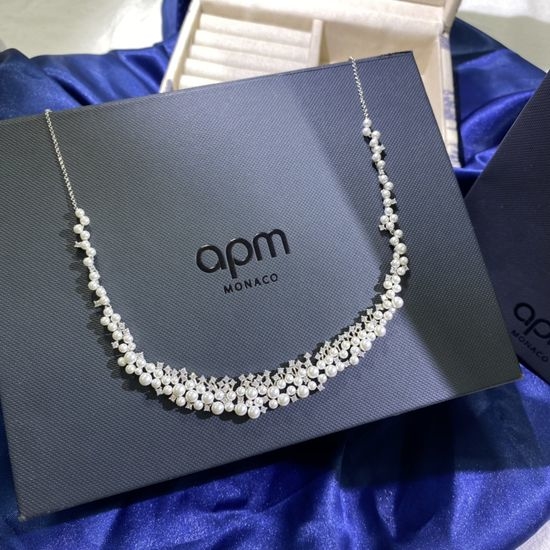 Apm monaco APM Chunky Pearl Necklace for Autumn Winter