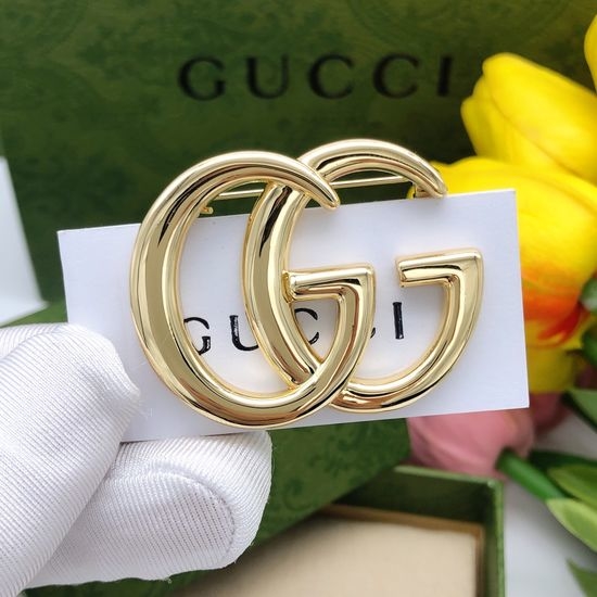 Gucci Smooth Letter Pattern Brooch