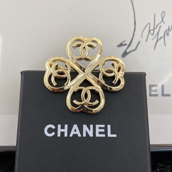 Chanel Exquisite Brooch Premium Quality Fine Workmanship