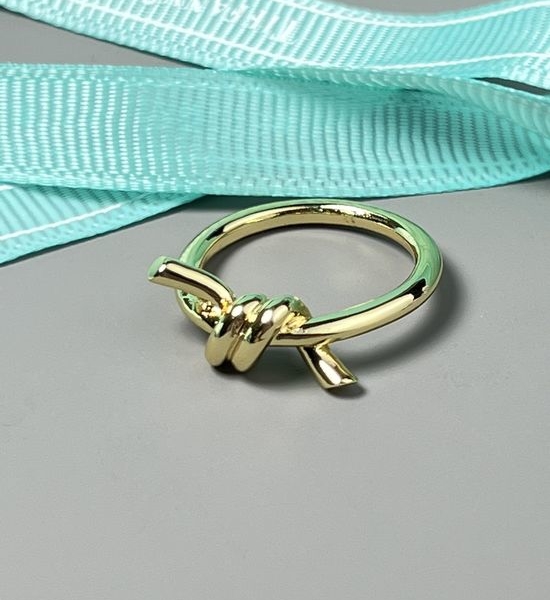 Fendi Polished Gold Knot Ring