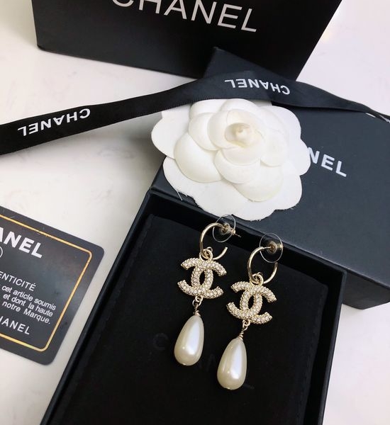 Chanel Face-shaping Fashion Trendy Drop Earrings