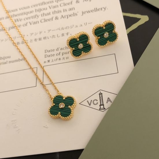 Van Cleef & Arpels VCA Clover Malachite Stud Earrings 18K Gold Plated