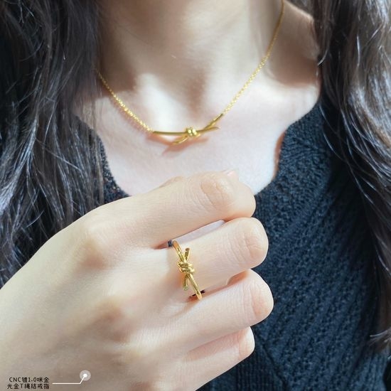 Tiffany & Co. Twisted Rope Knot Ring