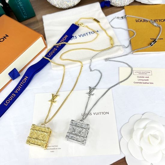 Louis Vuitton LV Mini Box Pendant Adjustable Chain Necklace