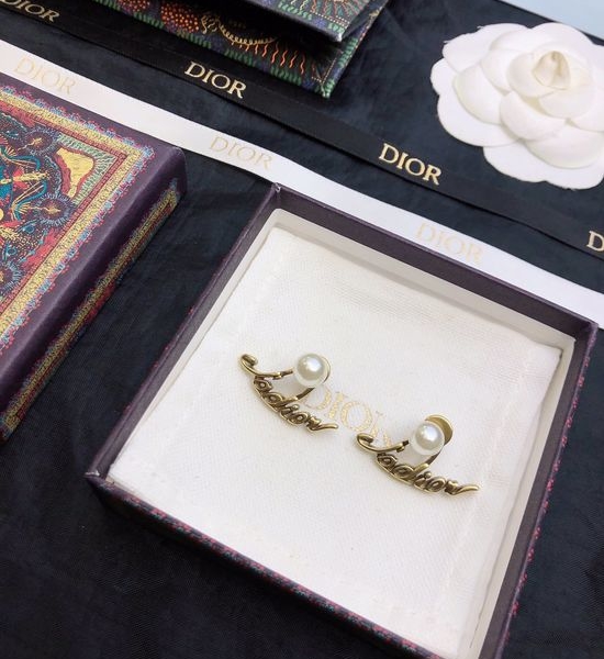 Christian Dior CD Elegant Goblet Series Jewelry Set Accessory
