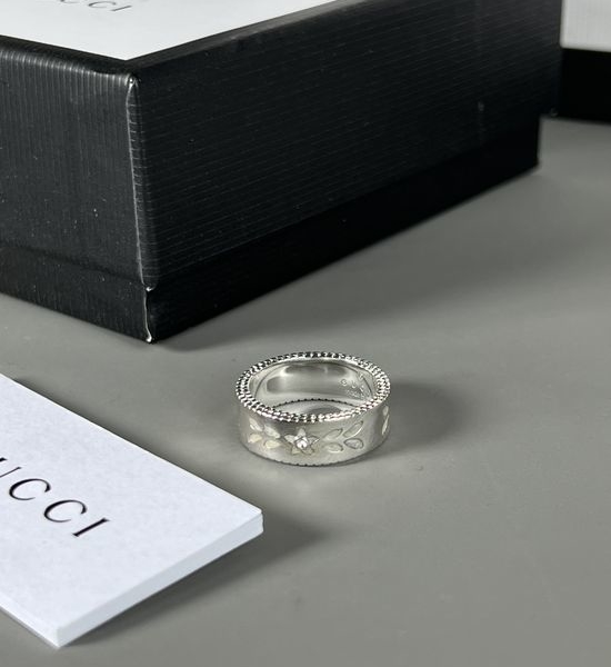 Gucci White Enamel Retro Bangle