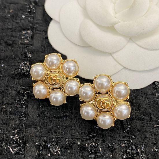 Gucci Elegant All-match Delicate Stud Earrings