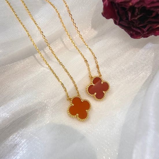 Van Cleef & Arpels VCA Carnelian Clover Pendant Necklace